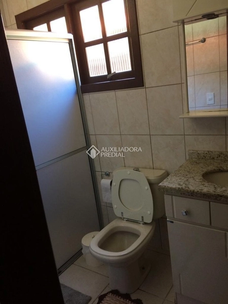 Casa com 4 Suítes em Canasvieiras: 38ª foto da galeria de imagens do imóvel