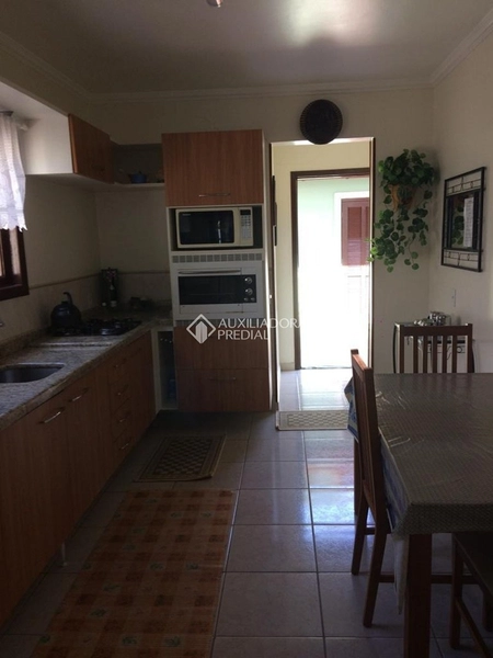 Casa com 4 Suítes em Canasvieiras: 30ª foto da galeria de imagens do imóvel