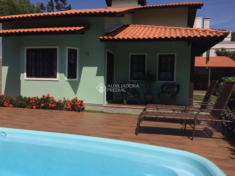 Casa com 4 Suítes em Canasvieiras: 28ª foto da galeria de imagens do imóvel