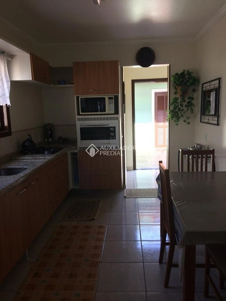 Casa com 4 Suítes em Canasvieiras: 35ª foto da galeria de imagens do imóvel