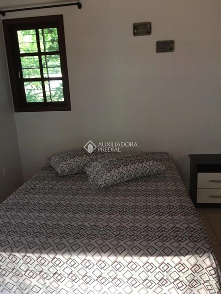 Casa com 4 Suítes em Canasvieiras: 4ª foto da galeria de imagens do imóvel