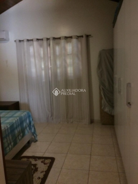 Casa com 4 Suítes em Canasvieiras: 42ª foto da galeria de imagens do imóvel