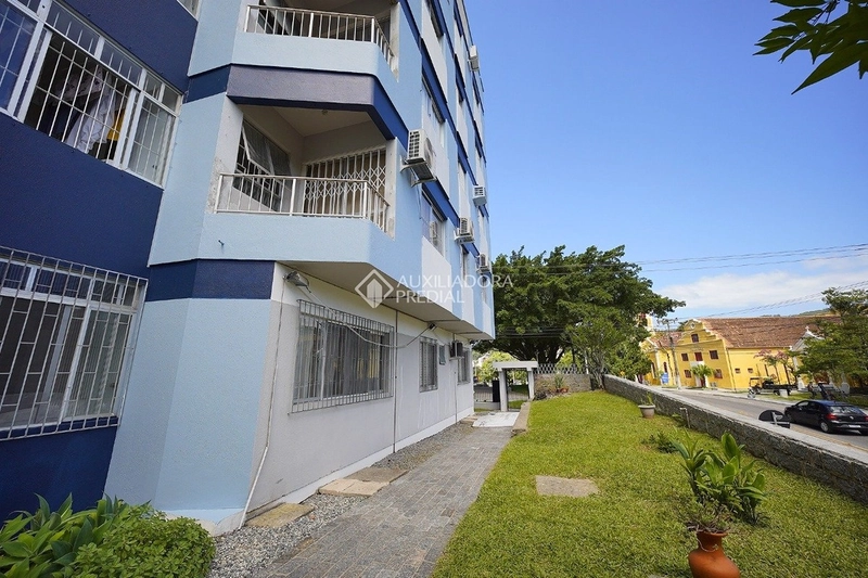 Apartamento mobiliado com 2 quartos - reformado - Centro - Florianópolis/SC: 27ª foto da galeria de imagens do imóvel