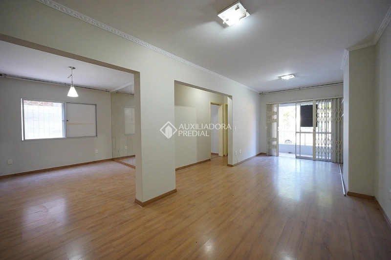 Apartamento mobiliado com 2 quartos - reformado - Centro - Florianópolis/SC: 6ª foto da galeria de imagens do imóvel