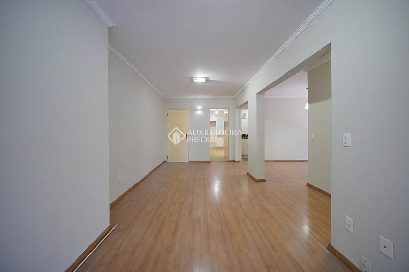 Apartamento mobiliado com 2 quartos - reformado - Centro - Florianópolis/SC: 8ª foto da galeria de imagens do imóvel