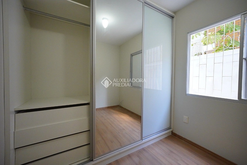 Apartamento mobiliado com 2 quartos - reformado - Centro - Florianópolis/SC: 13ª foto da galeria de imagens do imóvel