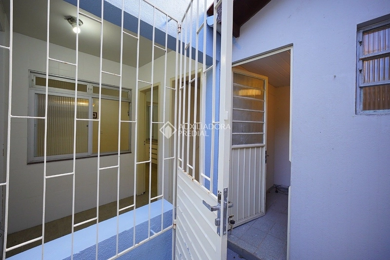 Apartamento mobiliado com 2 quartos - reformado - Centro - Florianópolis/SC: 24ª foto da galeria de imagens do imóvel