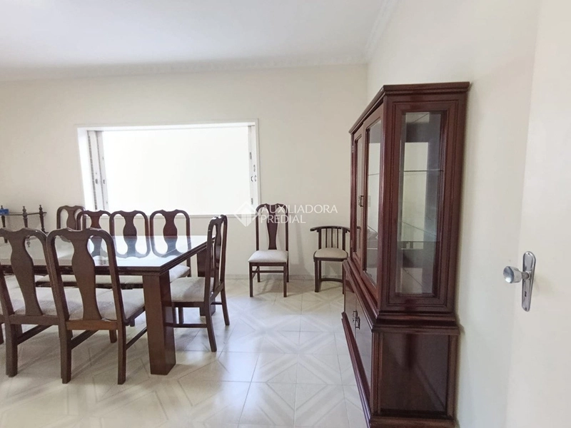 Casa 3 dormitórios - Centro de Florianópolis: 3ª foto da galeria de imagens do imóvel