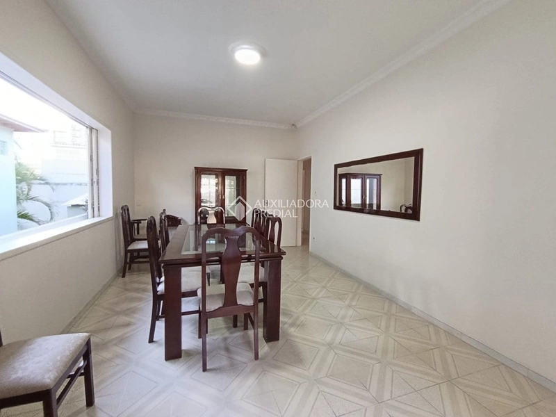 Casa 3 dormitórios - Centro de Florianópolis: 4ª foto da galeria de imagens do imóvel