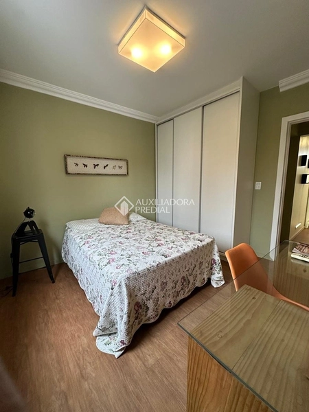 Apartamento amplo para alugar próximo ao Shopping Beira-Mar Florianópolis | 5 quartos | 2 suítes | alto padrão: 22ª foto da galeria de imagens do imóvel