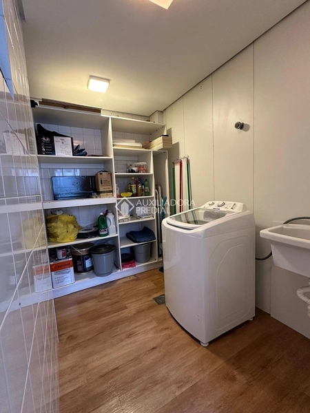 Apartamento amplo para alugar próximo ao Shopping Beira-Mar Florianópolis | 5 quartos | 2 suítes | alto padrão: 26ª foto da galeria de imagens do imóvel