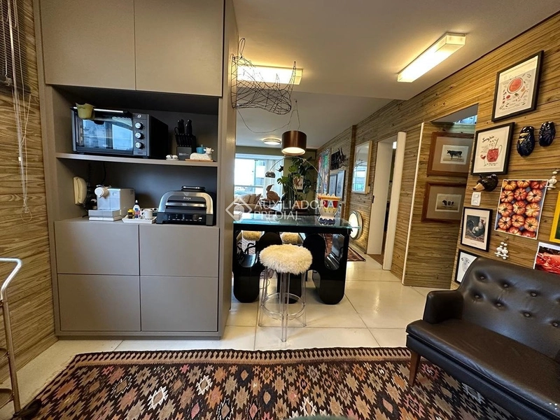 Apartamento amplo para alugar próximo ao Shopping Beira-Mar Florianópolis | 5 quartos | 2 suítes | alto padrão: 10ª foto da galeria de imagens do imóvel