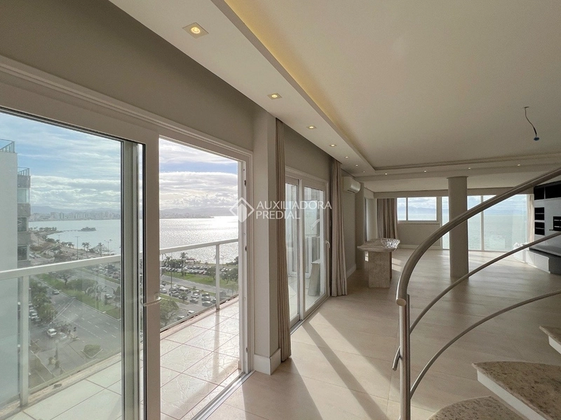 Cobertura Duplex à venda na Beira-Mar Norte | Vista frontal para o mar | Centro de Florianópolis: 24ª foto da galeria de imagens do imóvel