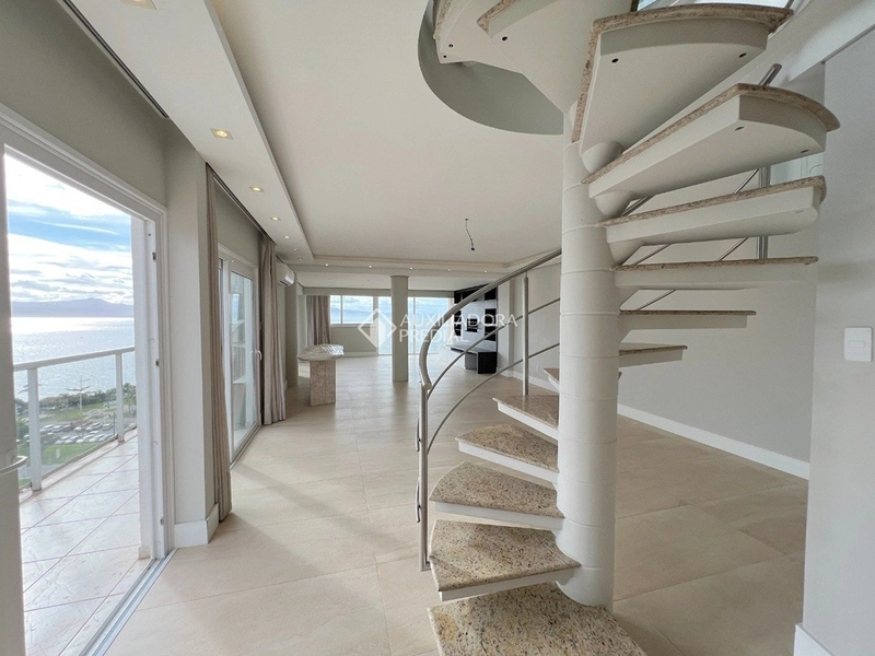 Cobertura Duplex à venda na Beira-Mar Norte | Vista frontal para o mar | Centro de Florianópolis: 9ª foto da galeria de imagens do imóvel