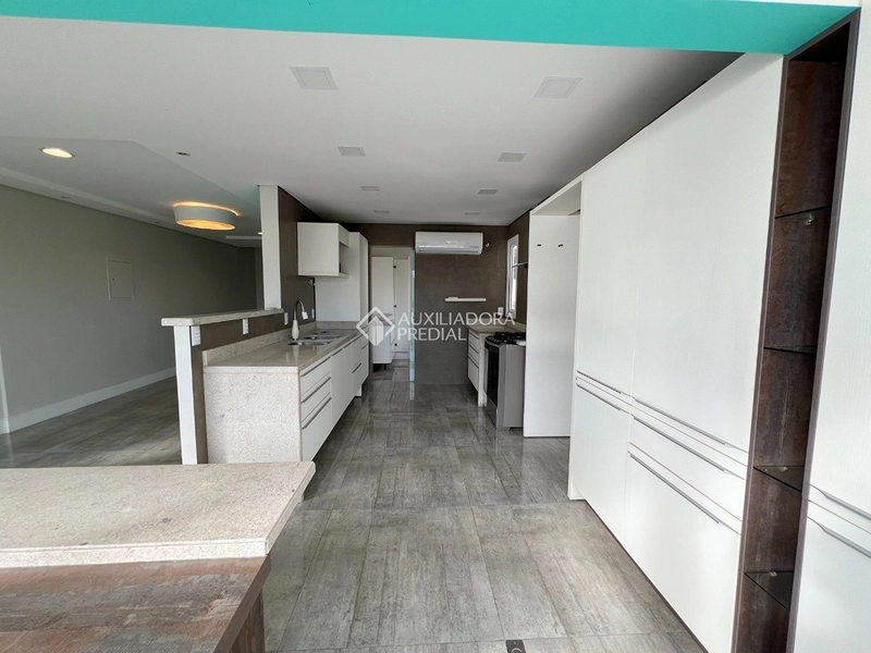 Cobertura Duplex à venda na Beira-Mar Norte | Vista frontal para o mar | Centro de Florianópolis: 28ª foto da galeria de imagens do imóvel