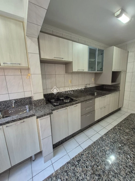Apartamento mobiliado para alugar na Trindade Florianópolis | 2 dormitórios | completo | rua silenciosa: 6ª foto da galeria de imagens do imóvel