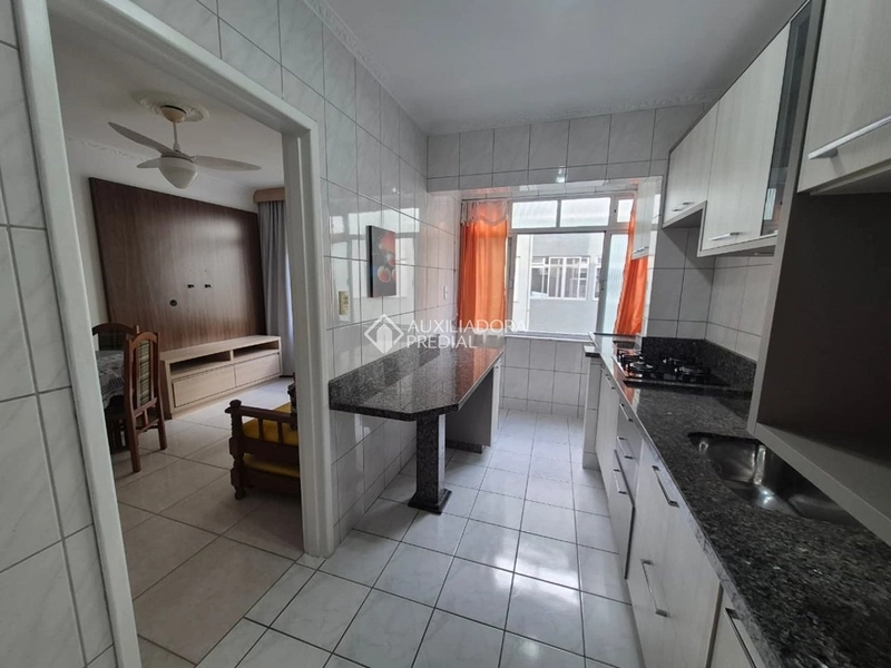 Apartamento mobiliado para alugar na Trindade Florianópolis | 2 dormitórios | completo | rua silenciosa: 8ª foto da galeria de imagens do imóvel