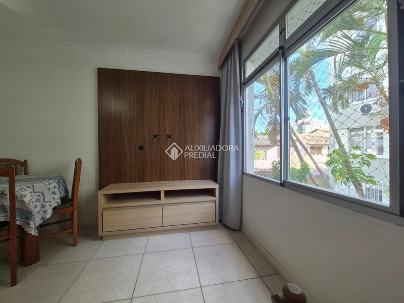 Apartamento mobiliado para alugar na Trindade Florianópolis | 2 dormitórios | completo | rua silenciosa: 2ª foto da galeria de imagens do imóvel