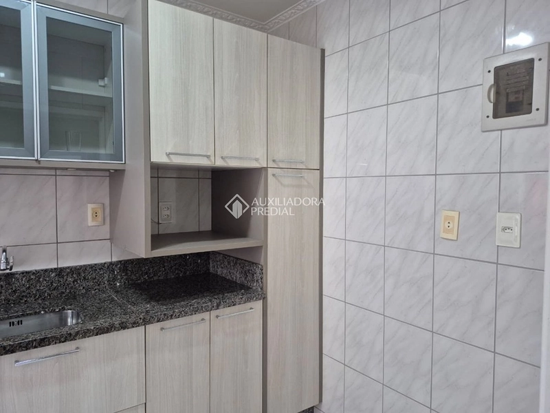 Apartamento mobiliado para alugar na Trindade Florianópolis | 2 dormitórios | completo | rua silenciosa: 5ª foto da galeria de imagens do imóvel