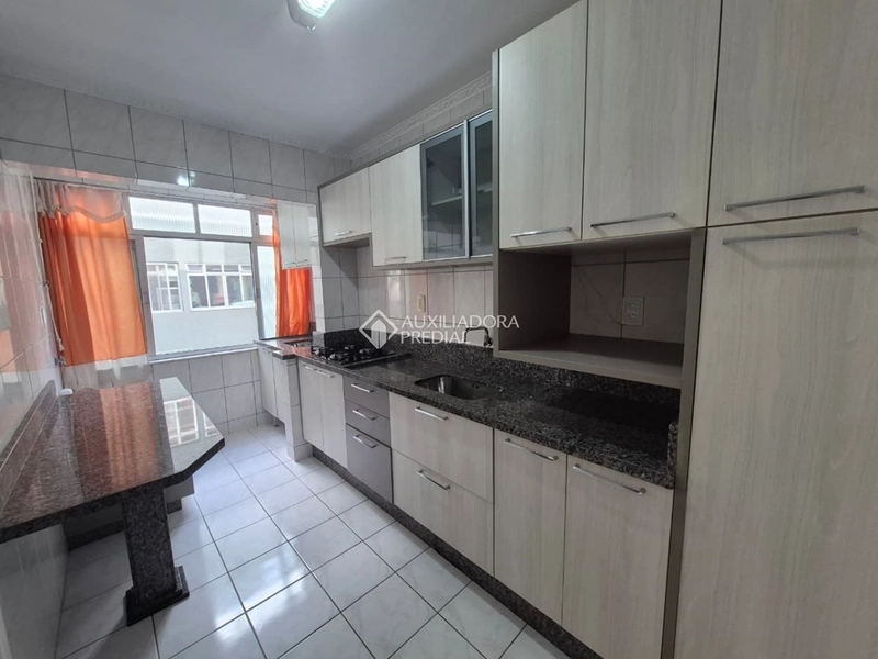 Apartamento mobiliado para alugar na Trindade Florianópolis | 2 dormitórios | completo | rua silenciosa: 10ª foto da galeria de imagens do imóvel