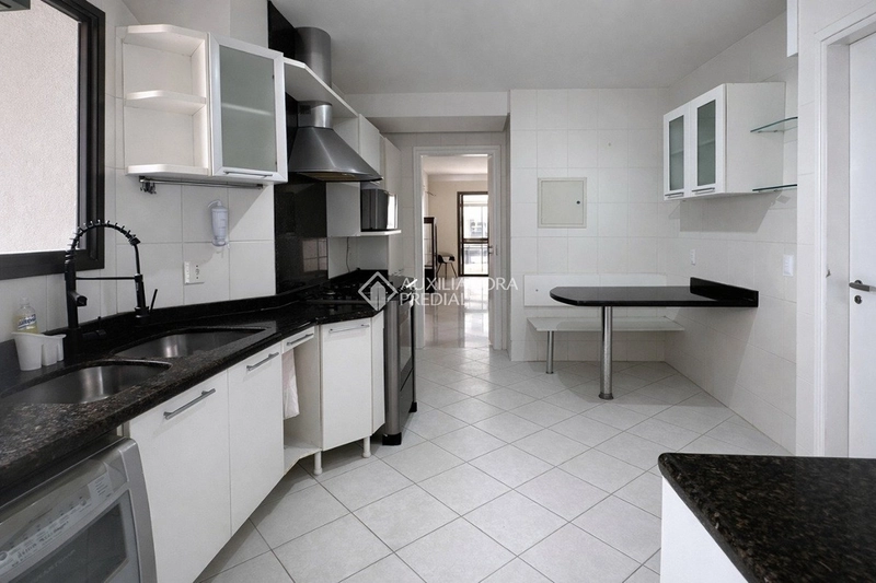 Apartamento para alugar no Centro de Florianópolis | 3 dormitórios | Próximo à Beira-Mar Norte: 16ª foto da galeria de imagens do imóvel