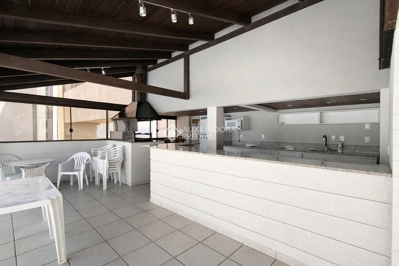 Apartamento para alugar no Centro de Florianópolis | 3 dormitórios | Próximo à Beira-Mar Norte: 37ª foto da galeria de imagens do imóvel