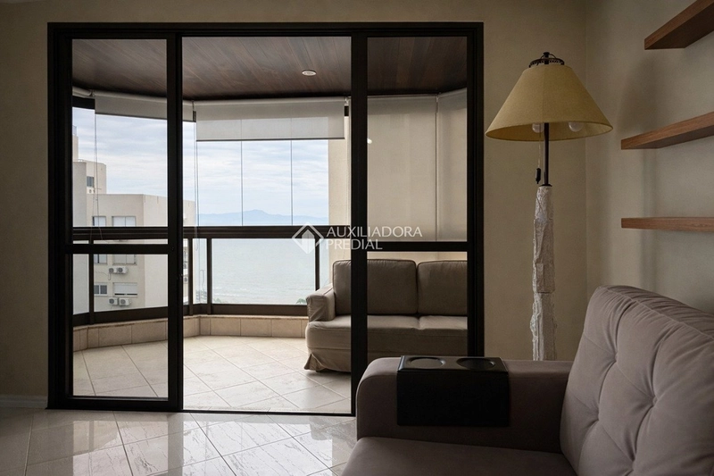 Apartamento para alugar no Centro de Florianópolis | 3 dormitórios | Próximo à Beira-Mar Norte: 10ª foto da galeria de imagens do imóvel