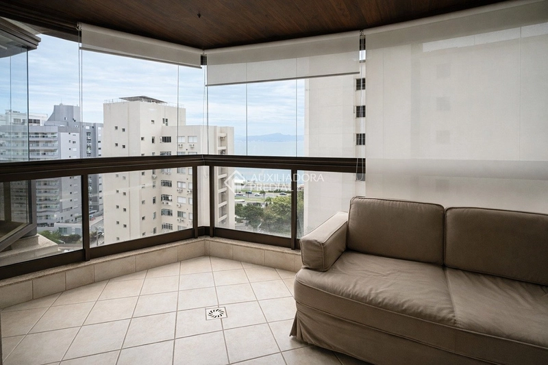 Apartamento para alugar no Centro de Florianópolis | 3 dormitórios | Próximo à Beira-Mar Norte: 11ª foto da galeria de imagens do imóvel