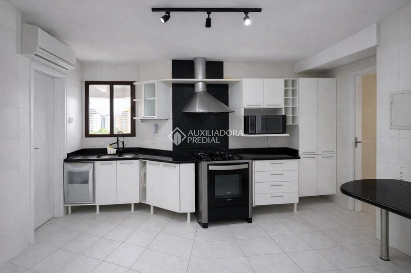 Apartamento para alugar no Centro de Florianópolis | 3 dormitórios | Próximo à Beira-Mar Norte: 15ª foto da galeria de imagens do imóvel