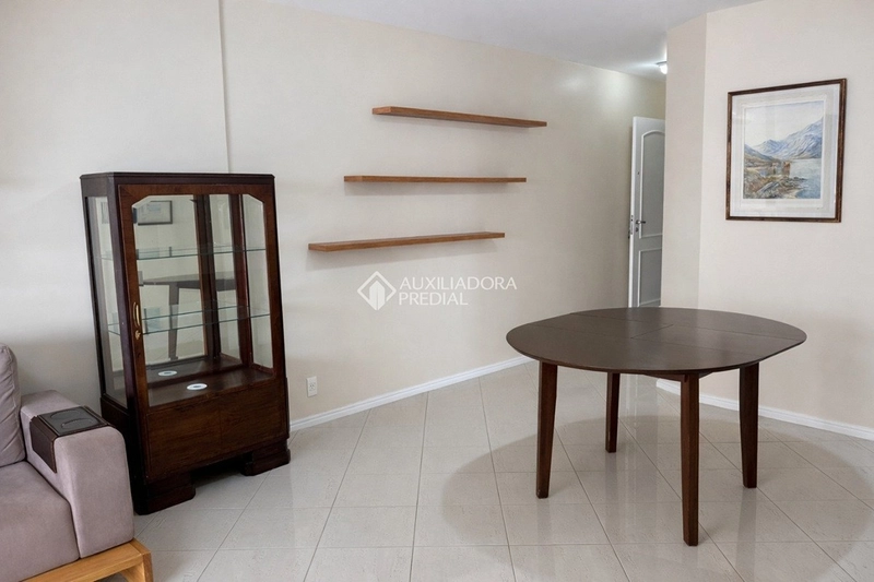 Apartamento para alugar no Centro de Florianópolis | 3 dormitórios | Próximo à Beira-Mar Norte: 8ª foto da galeria de imagens do imóvel