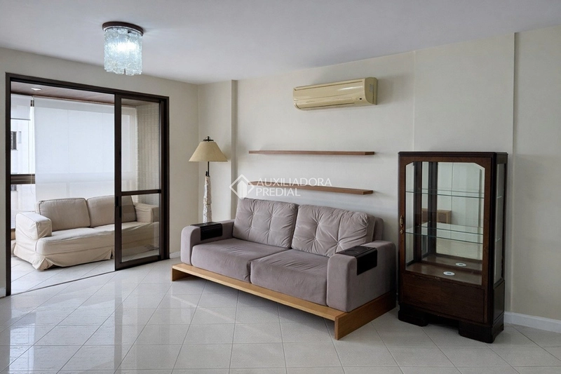 Apartamento para alugar no Centro de Florianópolis | 3 dormitórios | Próximo à Beira-Mar Norte: 2ª foto da galeria de imagens do imóvel