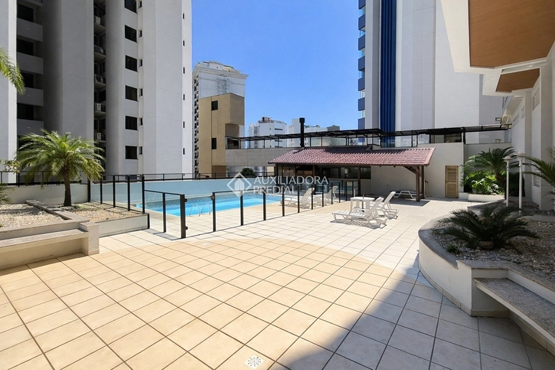 Apartamento para alugar no Centro de Florianópolis | 3 dormitórios | Próximo à Beira-Mar Norte: 43ª foto da galeria de imagens do imóvel