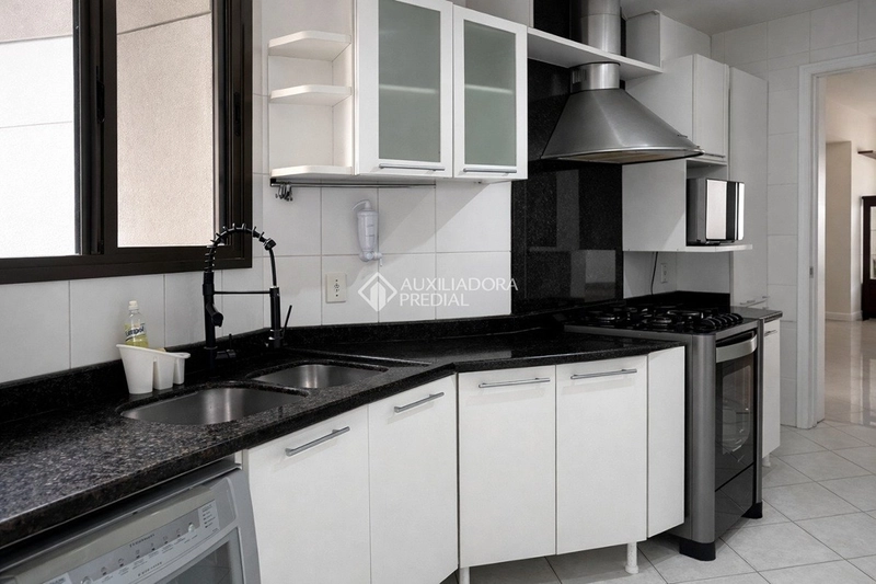 Apartamento para alugar no Centro de Florianópolis | 3 dormitórios | Próximo à Beira-Mar Norte: 17ª foto da galeria de imagens do imóvel