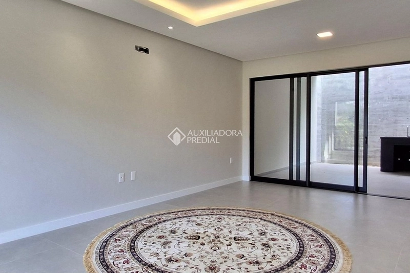 Casa para alugar no bairro João Paulo em Florianópolis | 3 suítes | Espaço gourmet: 4ª foto da galeria de imagens do imóvel