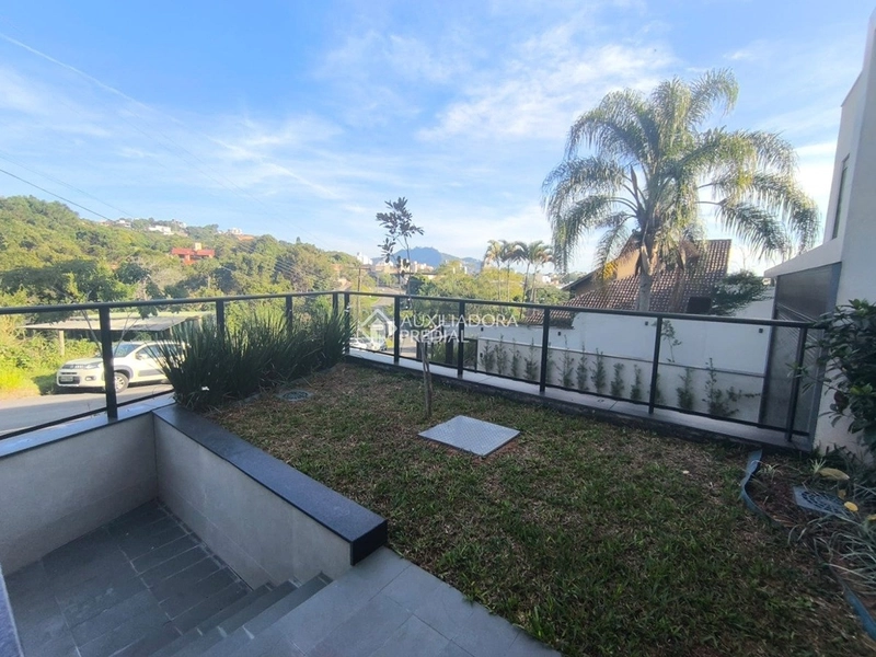 Casa para alugar no bairro João Paulo em Florianópolis | 3 suítes | Espaço gourmet: 27ª foto da galeria de imagens do imóvel