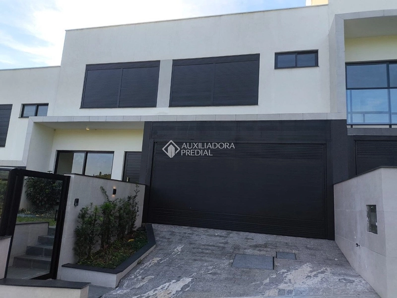 Casa para alugar no bairro João Paulo em Florianópolis | 3 suítes | Espaço gourmet: 28ª foto da galeria de imagens do imóvel