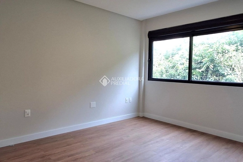 Casa para alugar no bairro João Paulo em Florianópolis | 3 suítes | Espaço gourmet: 24ª foto da galeria de imagens do imóvel