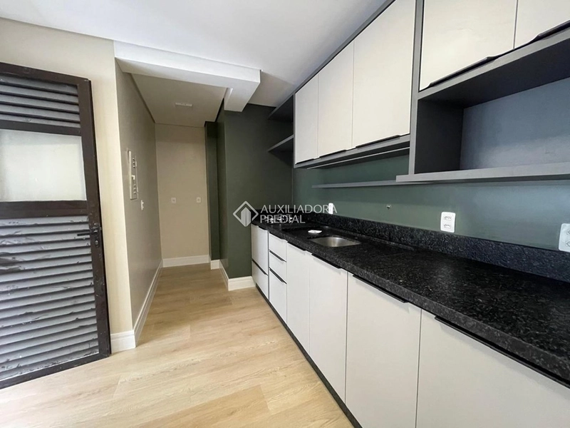 Apartamento mobiliado para alugar na Agronômica | 2 suítes | Próximo à Beira-Mar Norte | Florianópolis: 9ª foto da galeria de imagens do imóvel