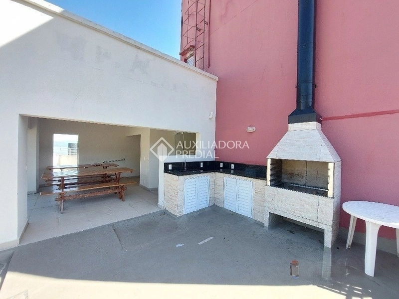 Apartamento reformado com vista para as pontes | 2 dormitórios | Centro de Florianópolis: 21ª foto da galeria de imagens do imóvel