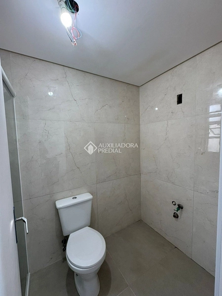 Apartamento reformado com vista para as pontes | 2 dormitórios | Centro de Florianópolis: 13ª foto da galeria de imagens do imóvel