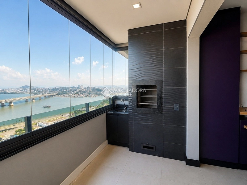 Apartamento no centro de Florianópolis em  condomínio clube: 3ª foto da galeria de imagens do imóvel
