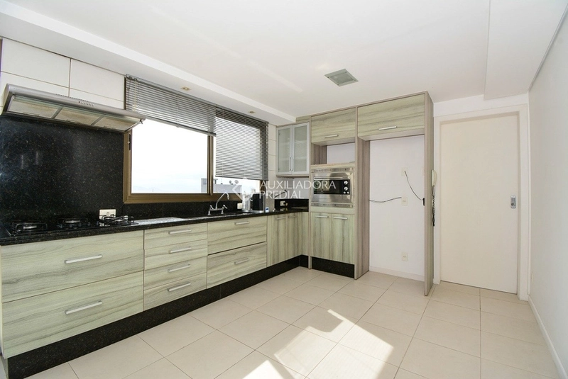 Cobertura à venda no Centro de Florianópolis | 316 m² privativos | 5 vagas de garagem: 13ª foto da galeria de imagens do imóvel