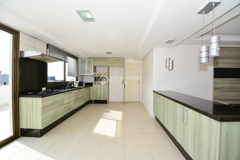 Cobertura à venda no Centro de Florianópolis | 316 m² privativos | 5 vagas de garagem: 12ª foto da galeria de imagens do imóvel