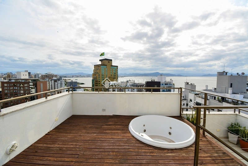 Cobertura à venda no Centro de Florianópolis | 316 m² privativos | 5 vagas de garagem: 38ª foto da galeria de imagens do imóvel