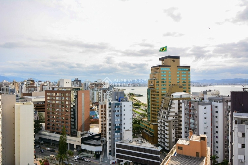 Cobertura à venda no Centro de Florianópolis | 316 m² privativos | 5 vagas de garagem: 6ª foto da galeria de imagens do imóvel