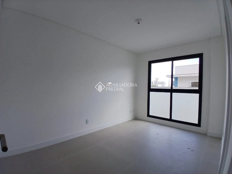 Apartamento para alugar no Ribeirão da Ilha em Florianópolis | 2 dormitórios | Sacada com churrasqueira: 9ª foto da galeria de imagens do imóvel