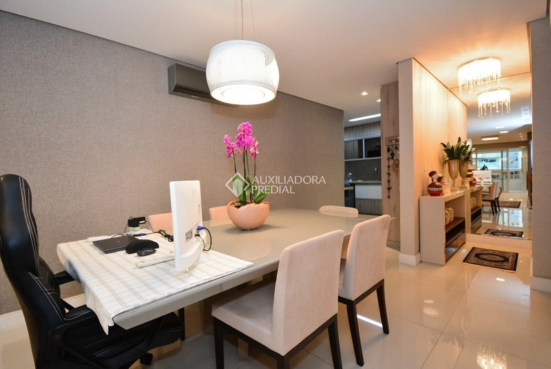 Apartamento 3 suítes à venda na Beira-Mar Norte - 130m² privativos - 3 vagas - Centro, Florianópolis: 10ª foto da galeria de imagens do imóvel