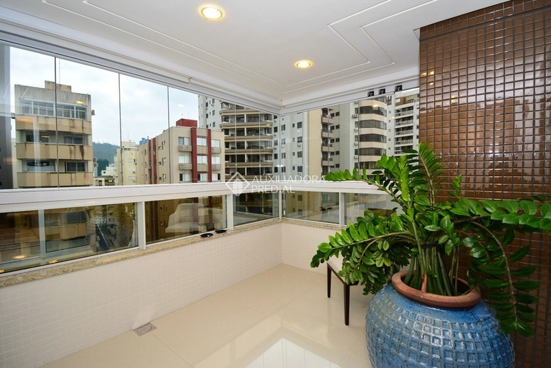 Apartamento 3 suítes à venda na Beira-Mar Norte - 130m² privativos - 3 vagas - Centro, Florianópolis: 6ª foto da galeria de imagens do imóvel