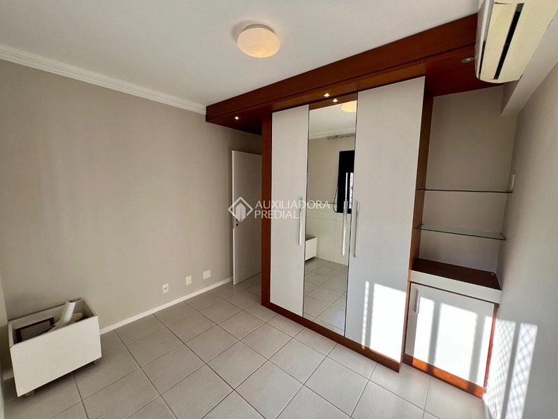 Apartamento à venda próximo à Beira-Mar Norte Florianópolis | 3 dormitórios (1 suíte) | 2 vagas | localização privilegiada: 14ª foto da galeria de imagens do imóvel