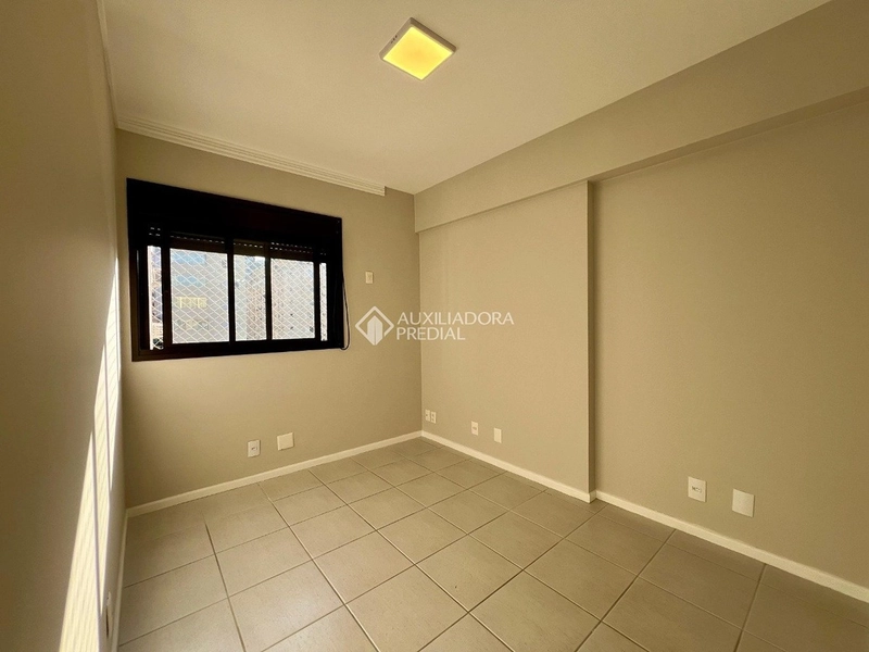 Apartamento à venda próximo à Beira-Mar Norte Florianópolis | 3 dormitórios (1 suíte) | 2 vagas | localização privilegiada: 15ª foto da galeria de imagens do imóvel